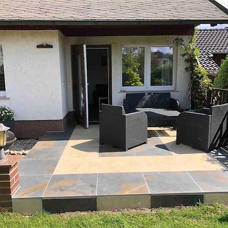 Gemuetlicher Bungalow In Cottbus - Sielow Bagian luar foto
