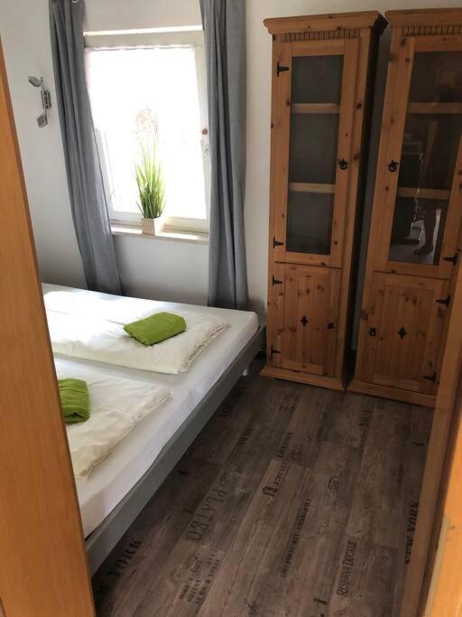Gemuetlicher Bungalow In Cottbus - Sielow Bagian luar foto